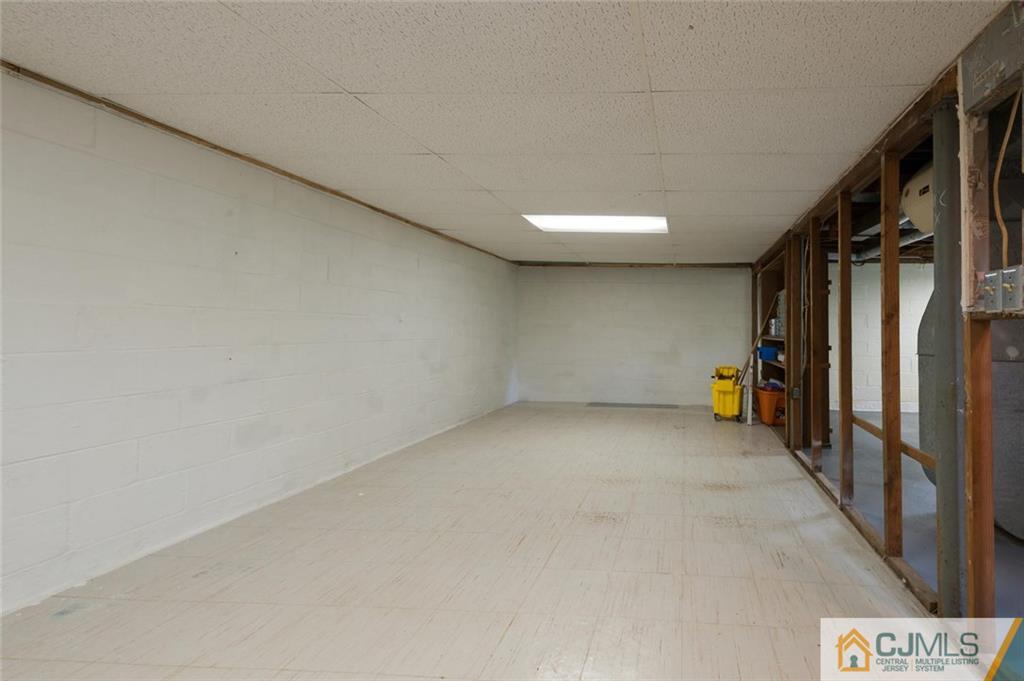 39 Highview Road East Brunswick, NJ 08816 - Photo 14 of 15 Gallery Image 14