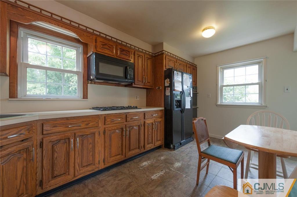 39 Highview Road East Brunswick, NJ 08816 - Photo 5 of 15 Gallery Image 5