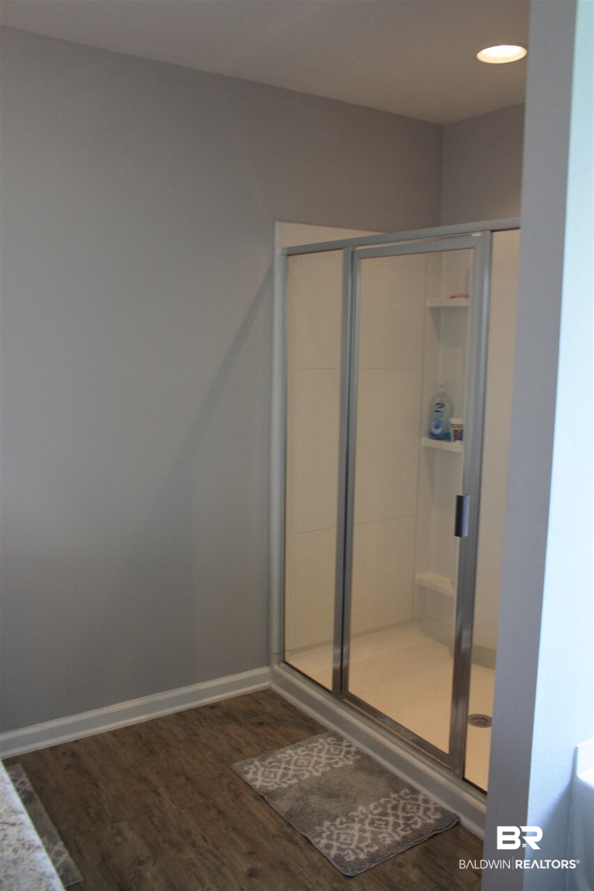 17316 Lewis Smith Drive Foley, AL 36535 - Photo 16 of 21 Master Bath