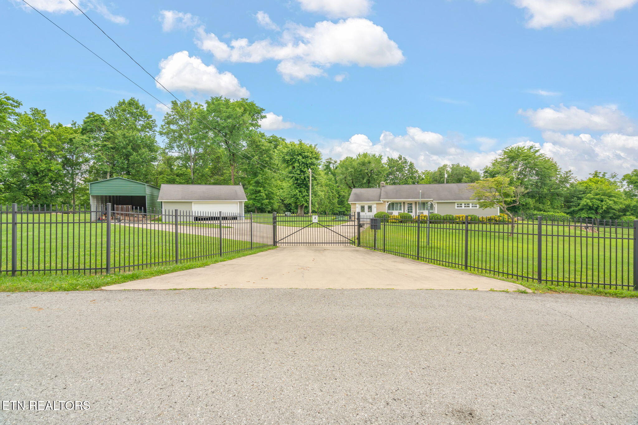 252 Harding Road Harriman, TN 37748 - Photo 1 of 60 3-web-or-mls-252 Harding Road