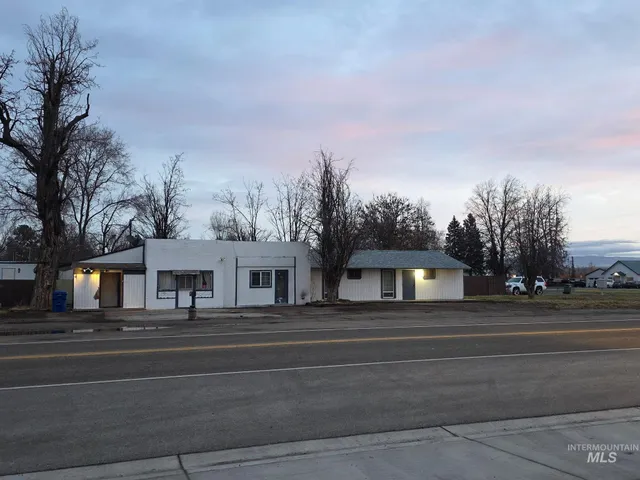 $199,000 | 321 Southeast Avenue, New Plymouth, ID 83655