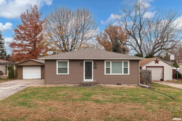 $195,000 | 210 West 19th Avenue, Coal Valley, IL 61240