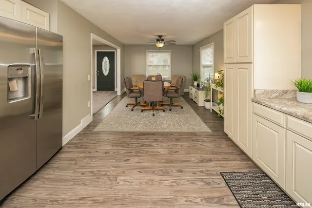 $195,000 | 210 West 19th Avenue, Coal Valley, IL 61240