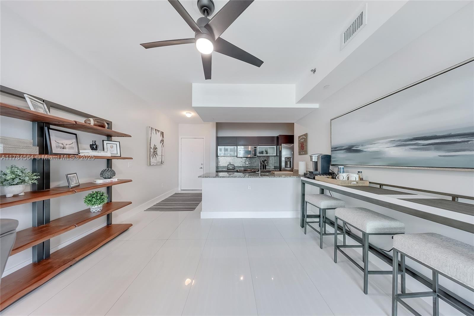 951 Brickell Avenue, Unit 3201 Miami, FL 33131 - Photo 7 of 15