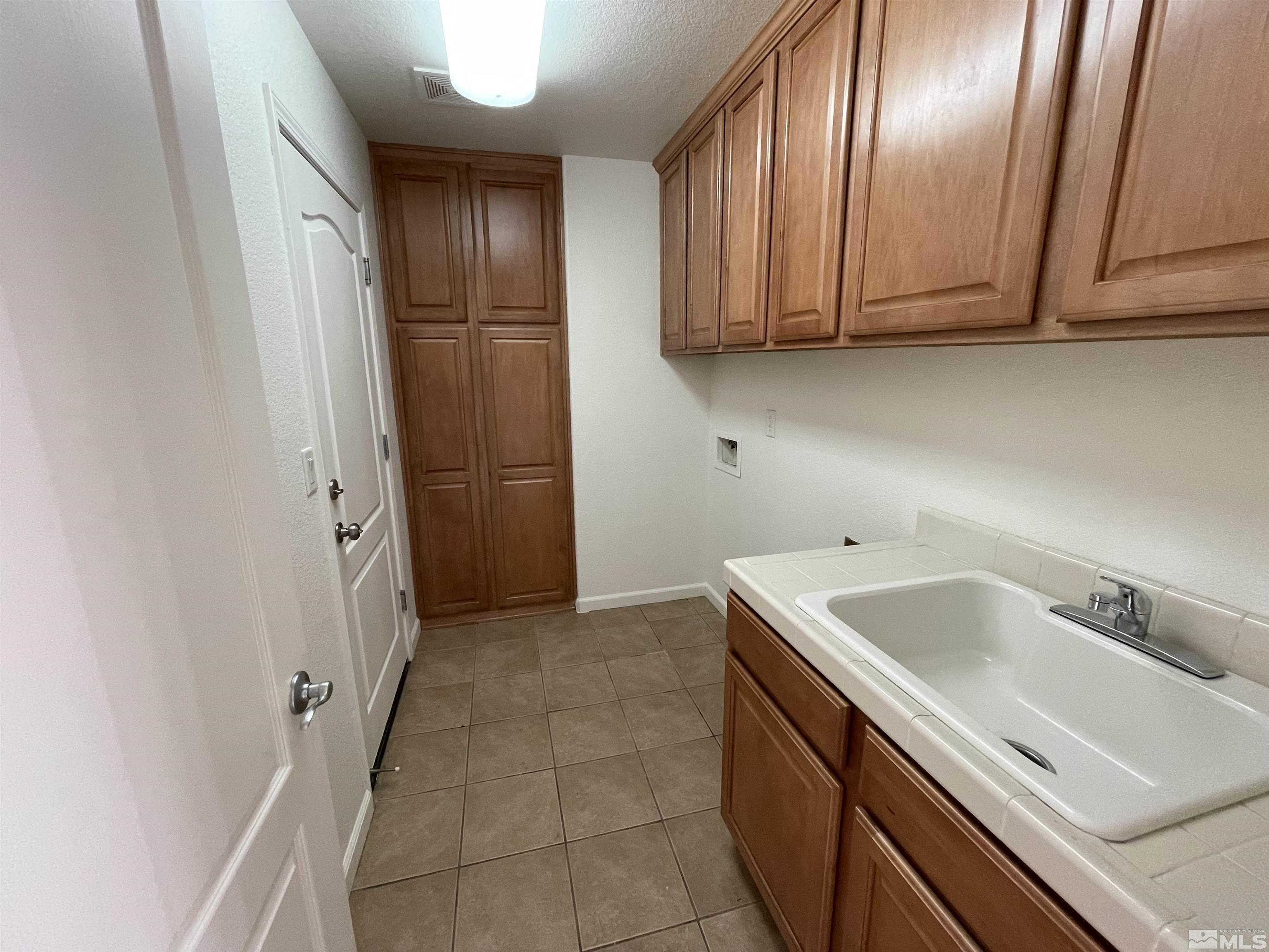 965 North University Park Loop Reno, NV 89512 - Photo 7 of 20 Photo 7