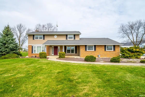 $2,200 | 18205 Doty Road, Woodburn, IN 46797