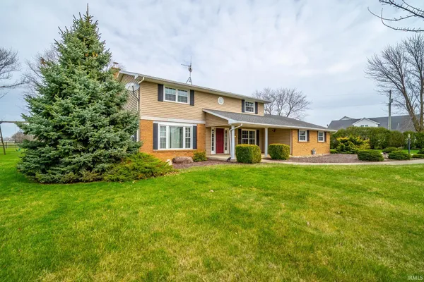 $2,200 | 18205 Doty Road, Woodburn, IN 46797