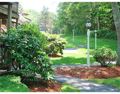 817 Strawberry Hill Road, Unit 4 Barnstable, MA 02632 - Photo 12 of 14 Gallery Image 12