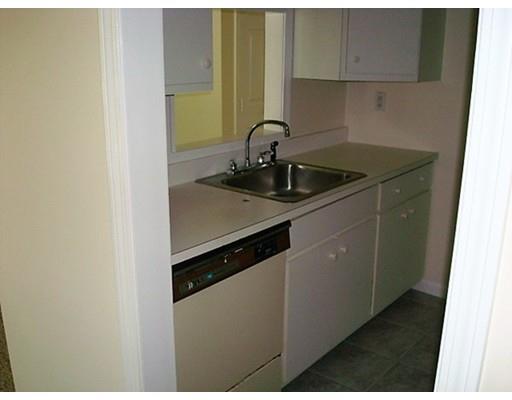 817 Strawberry Hill Road, Unit 4 Barnstable, MA 02632 - Photo 6 of 14 Gallery Image 6