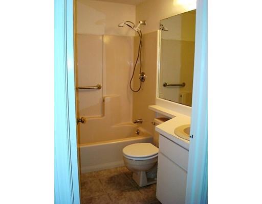 817 Strawberry Hill Road, Unit 4 Barnstable, MA 02632 - Photo 9 of 14 Gallery Image 9
