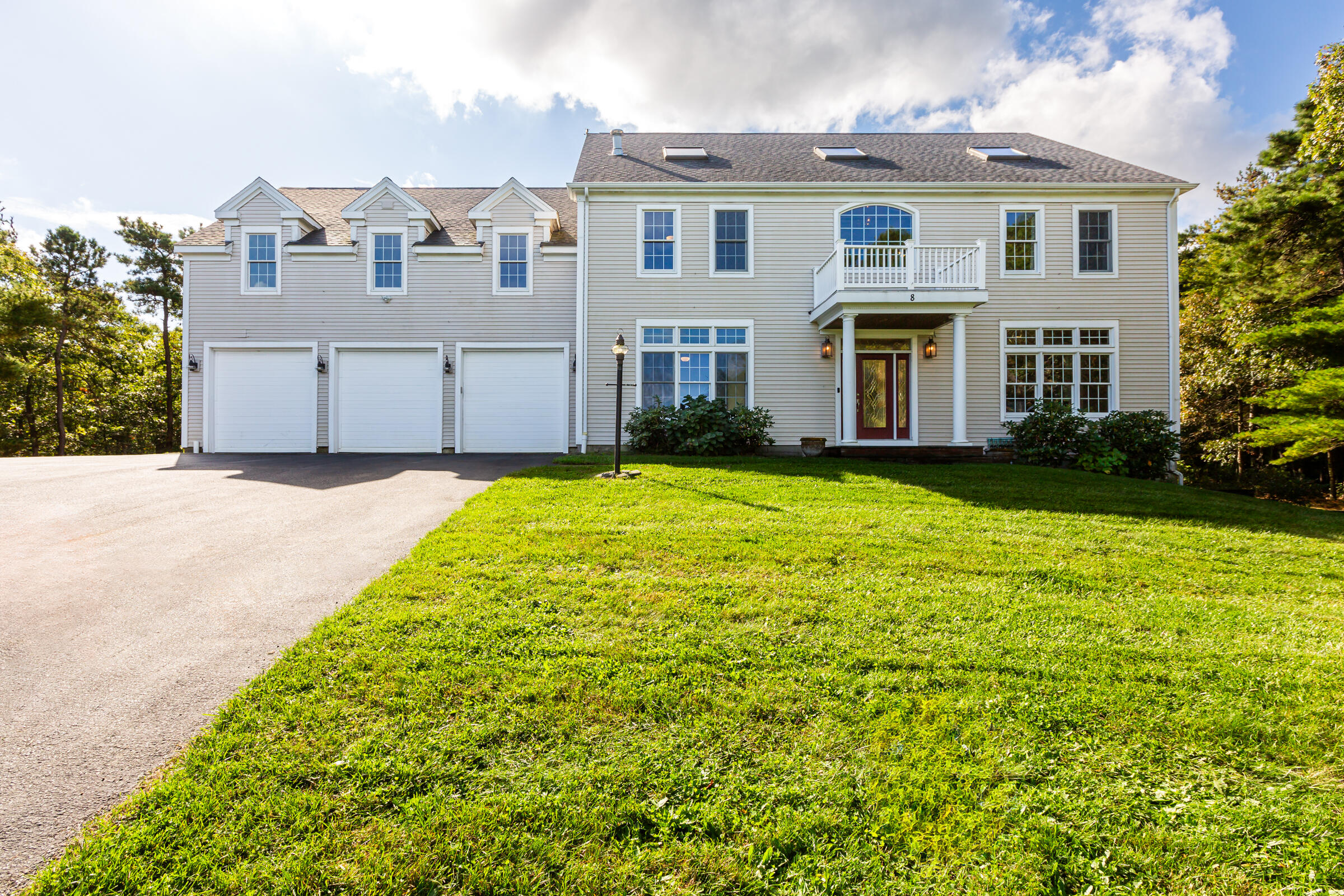8 Desmond Road Sagamore, MA 02561 - Photo 5 of 71 Front