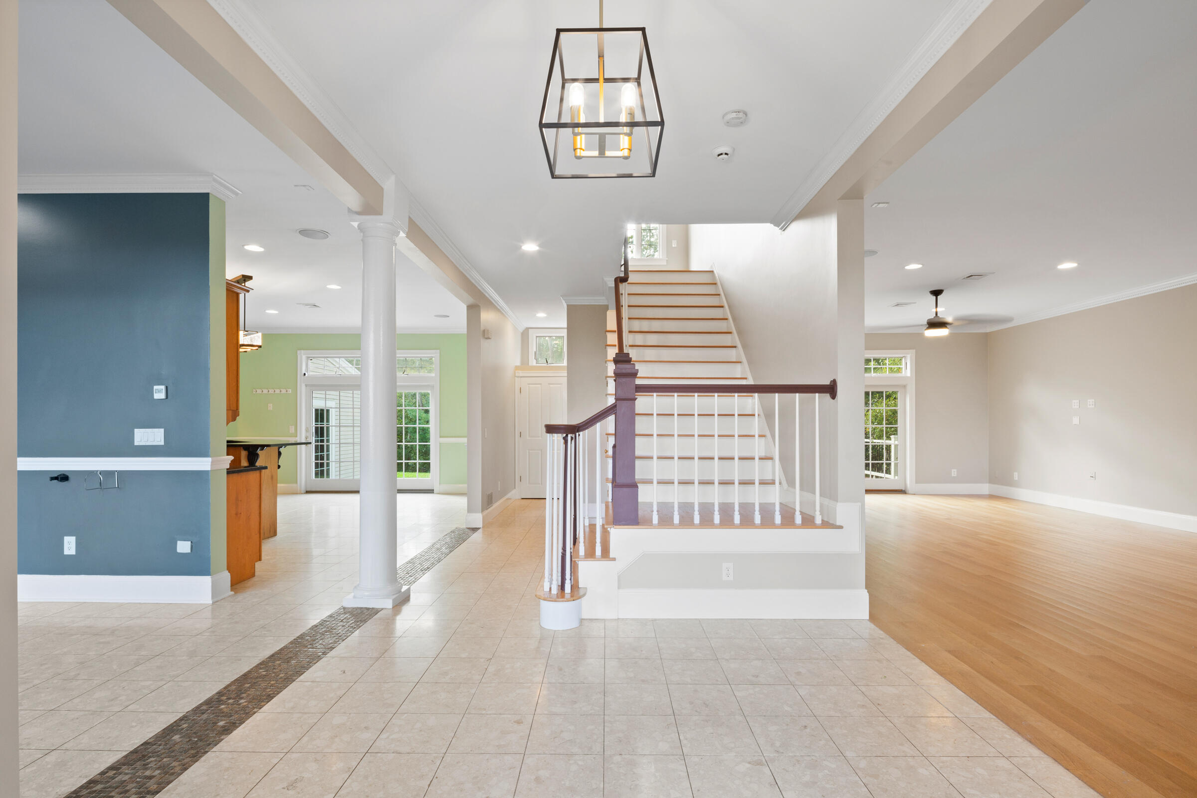8 Desmond Road Sagamore, MA 02561 - Photo 8 of 71 Foyer