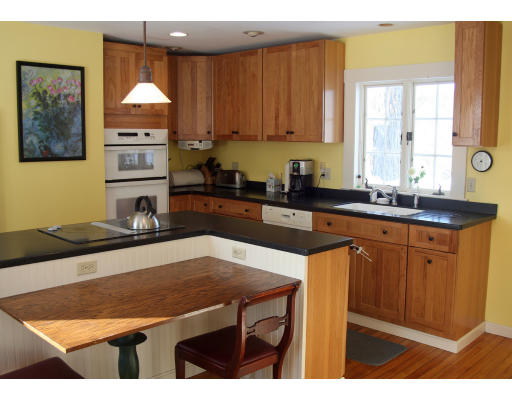 416 Old Ayer Road Groton, MA 01450 - Photo 6 of 26 Gallery Image 6