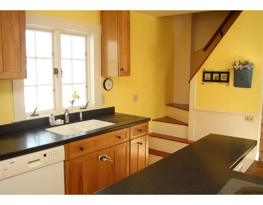 416 Old Ayer Road Groton, MA 01450 - Photo 7 of 26 Gallery Image 7