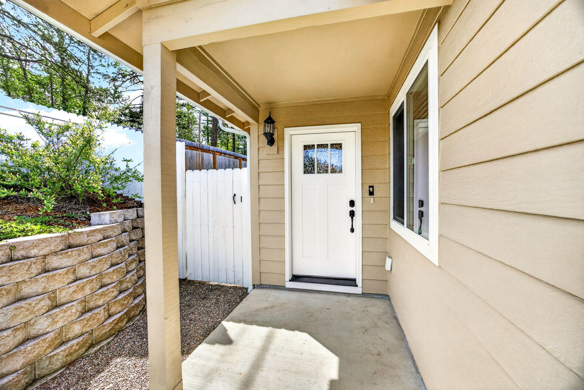 3001 Southwest University Road, Unit A & B Grants Pass, OR 97527 - Photo 1 of 38
