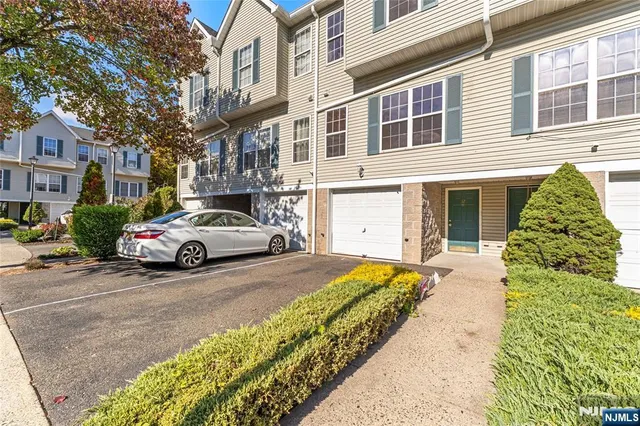 $359,000 | 12 Carmella Court, Newark, NJ 07104