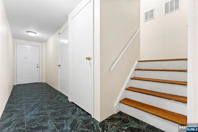 $359,000 | 12 Carmella Court, Newark, NJ 07104