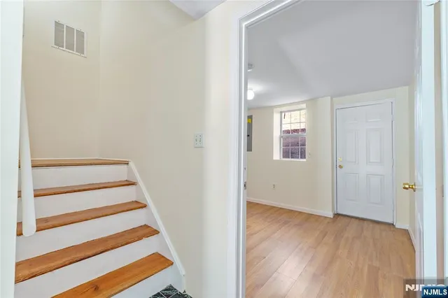 $359,000 | 12 Carmella Court, Newark, NJ 07104
