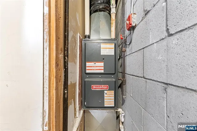 $359,000 | 12 Carmella Court, Newark, NJ 07104