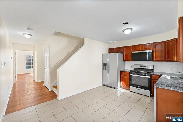 $359,000 | 12 Carmella Court, Newark, NJ 07104