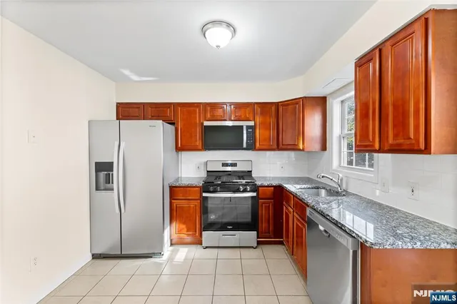 $359,000 | 12 Carmella Court, Newark, NJ 07104