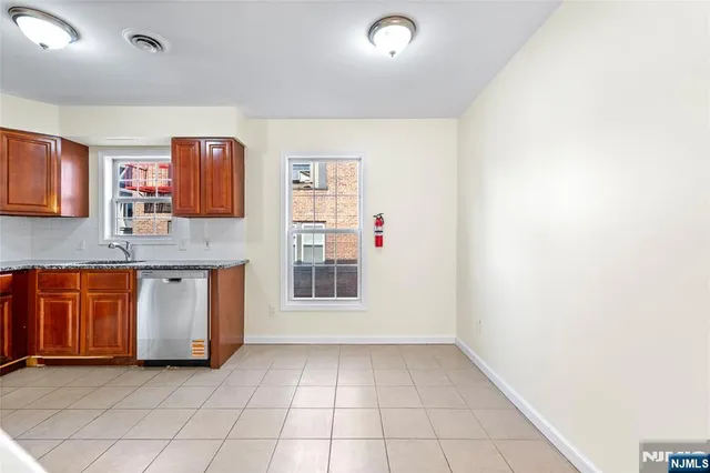 $359,000 | 12 Carmella Court, Newark, NJ 07104