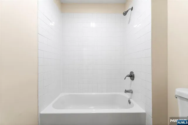 $359,000 | 12 Carmella Court, Newark, NJ 07104