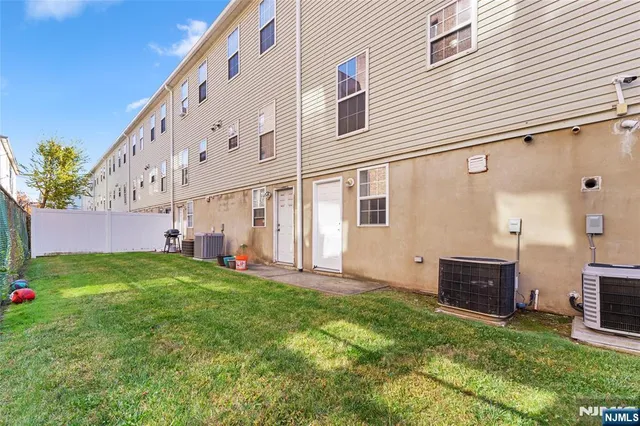 $359,000 | 12 Carmella Court, Newark, NJ 07104