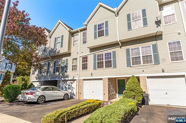 $359,000 | 12 Carmella Court, Newark, NJ 07104