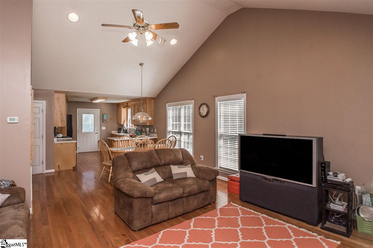 434 Scotland Road Easley, SC 29640 - Photo 14 of 34