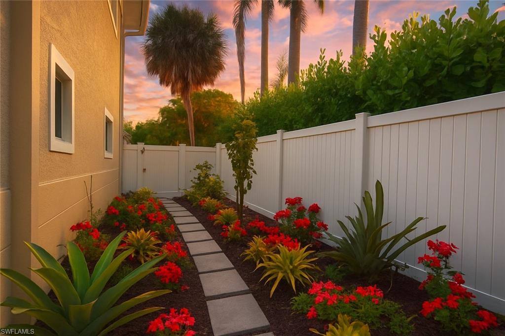 445 3rd Avenue South, Unit 102 Naples, FL 34102 - Photo 4 of 22 a picture of flowers