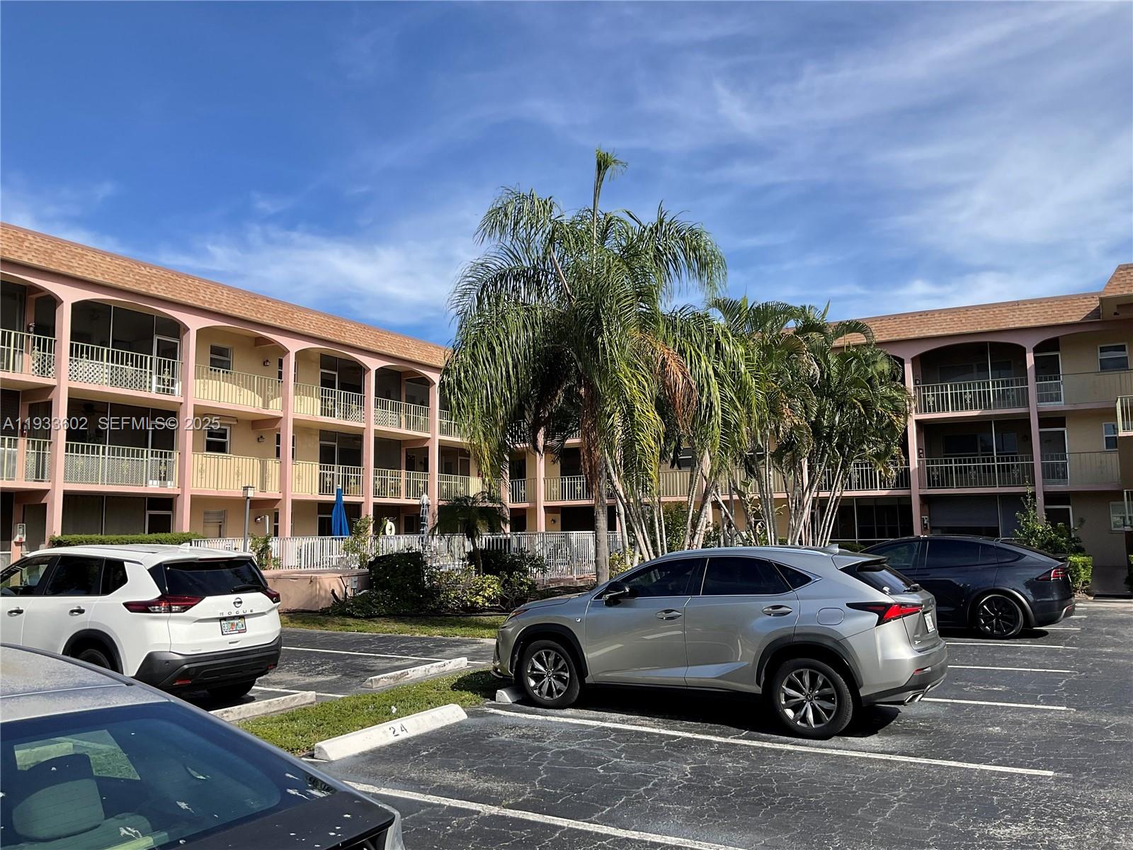 100 Southeast 6th Avenue, Unit 203 Pompano Beach, FL 33060 - Photo 11 of 13