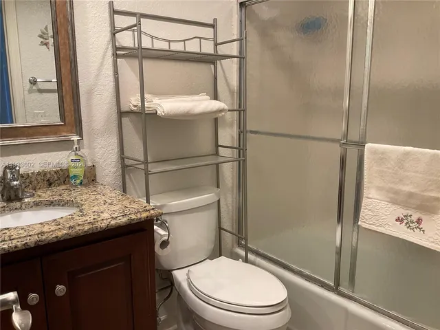 $2,050 | 100 Southeast 6th Avenue, Unit 203, Pompano Beach, FL 33060