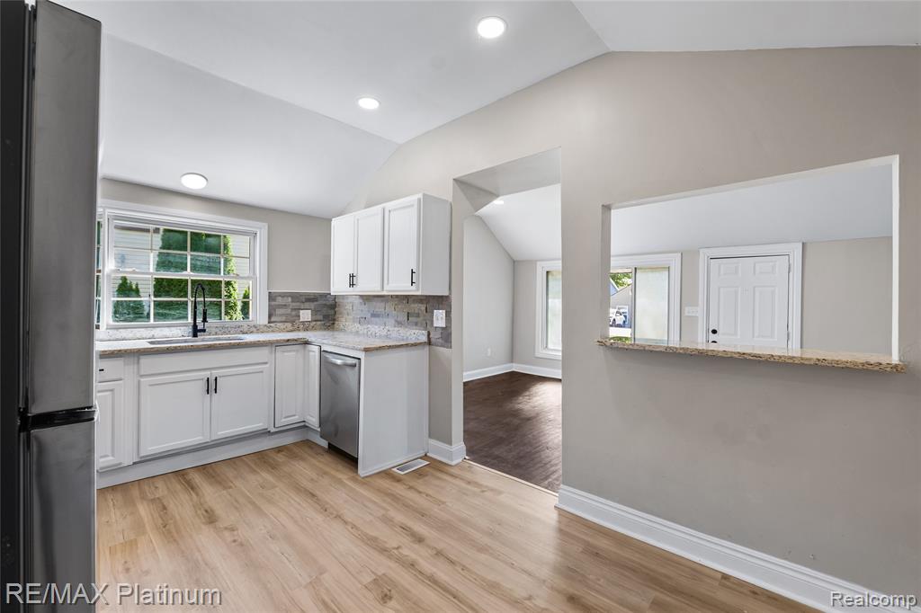 1605 South Hughes Road Brighton, MI 48114 - Photo 6 of 16 Gallery Image 6