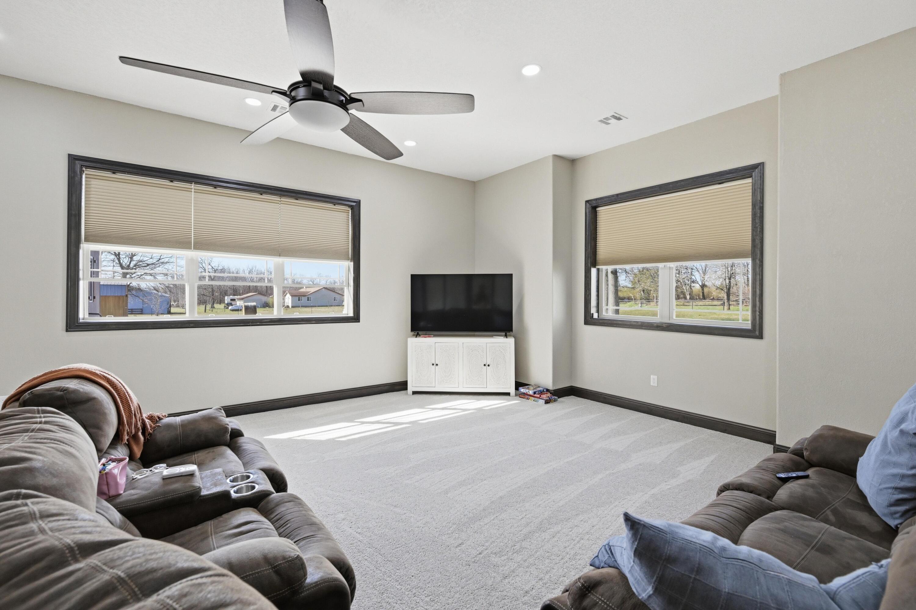 8161 Falcon Road Neosho, MO 64850 - Photo 44 of 68 044