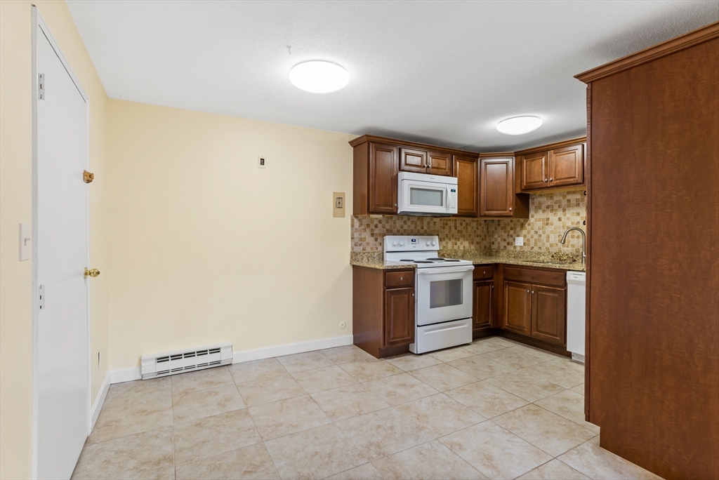 77 Nicholas Road, Unit J Framingham, MA 01701 - Photo 6 of 15 Gallery Image 6