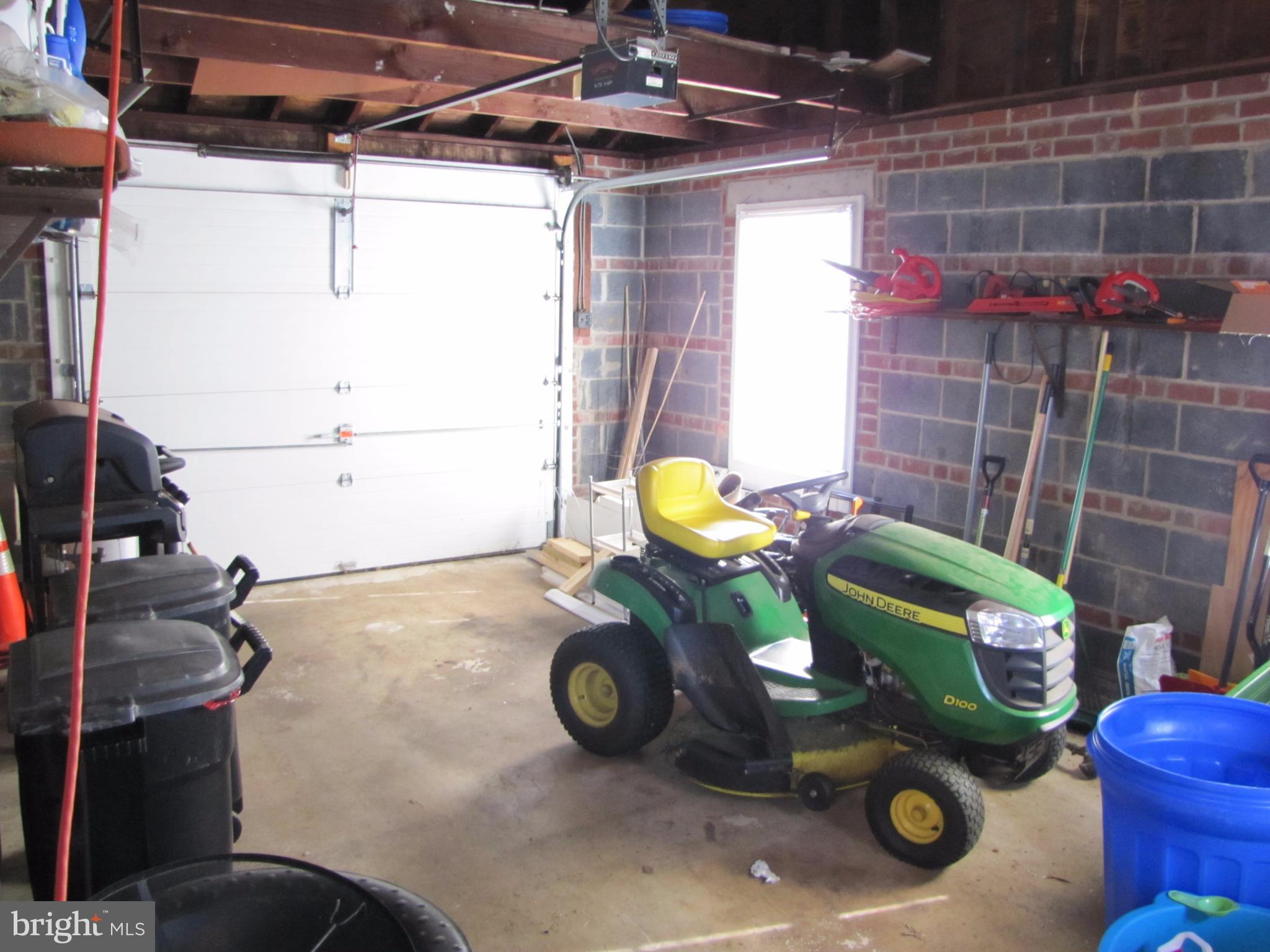 9234 Ravenwood Road Baltimore, MD 21237 - Photo 22 of 22 Garage