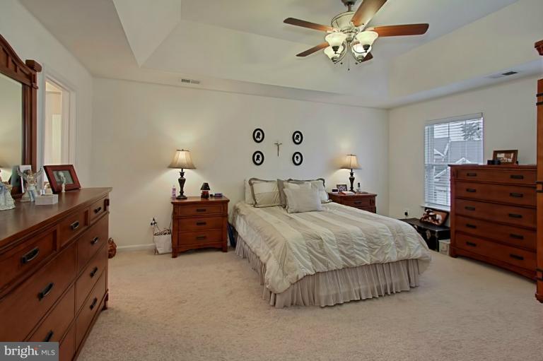 8729 Lords View Loop Gainesville, VA 20155 - Photo 11 of 29 Bedroom (Master)