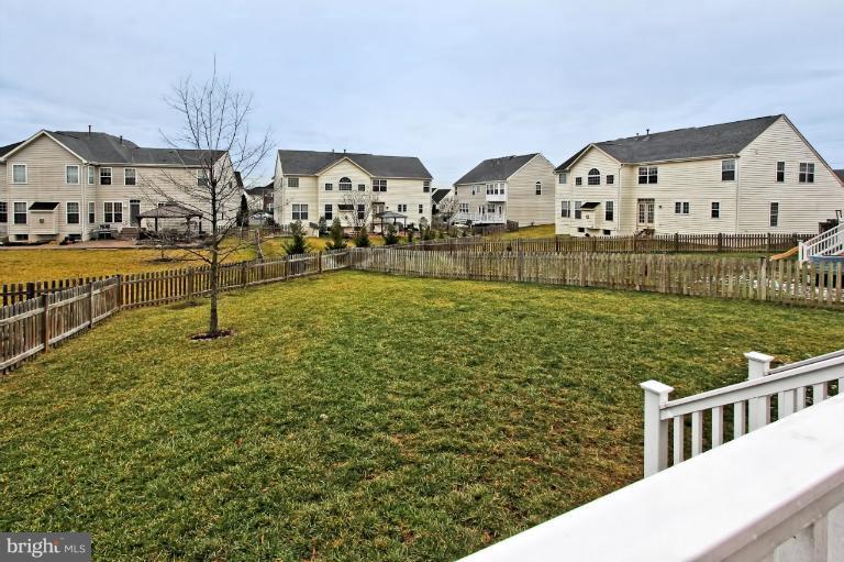 8729 Lords View Loop Gainesville, VA 20155 - Photo 12 of 29 Exterior (Rear)