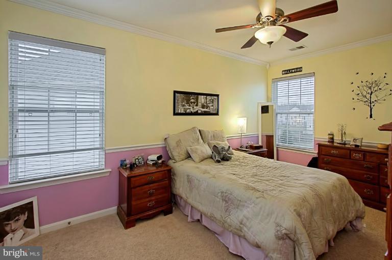 8729 Lords View Loop Gainesville, VA 20155 - Photo 18 of 29 Bedroom