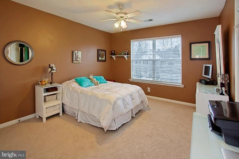 8729 Lords View Loop Gainesville, VA 20155 - Photo 4 of 29 Bedroom