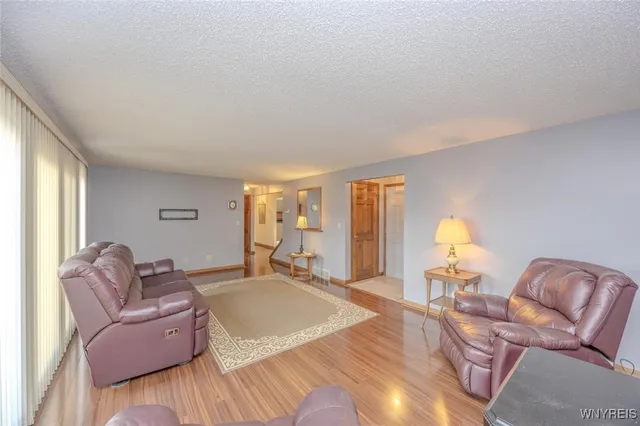 $2,200 | 6784 Bear Ridge Road, Pendleton, NY 14094