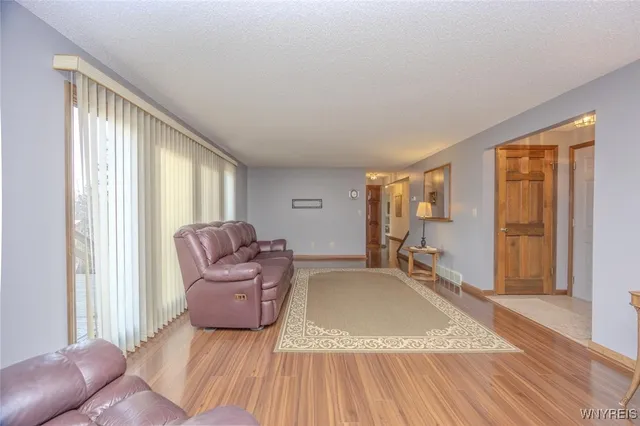 $2,200 | 6784 Bear Ridge Road, Pendleton, NY 14094