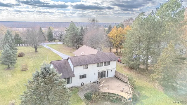 $2,200 | 6784 Bear Ridge Road, Pendleton, NY 14094