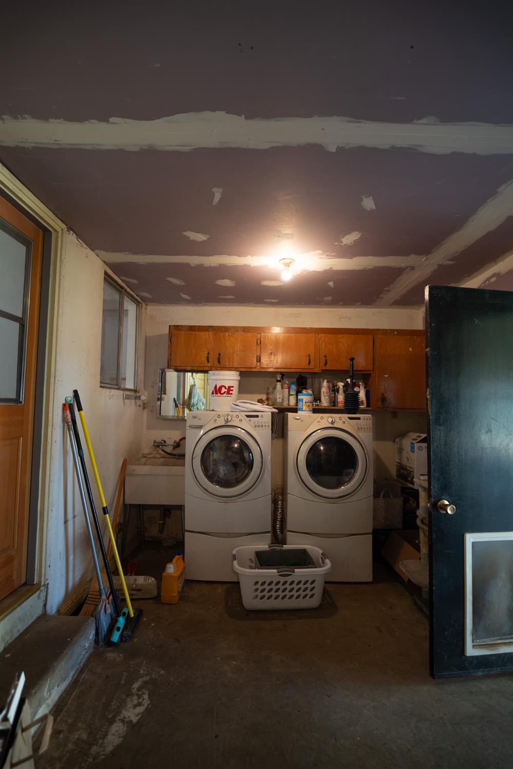 4551 Wheatland Road Wheatland, CA 95692 - Photo 47 of 50 a utility room with dryer and washer
