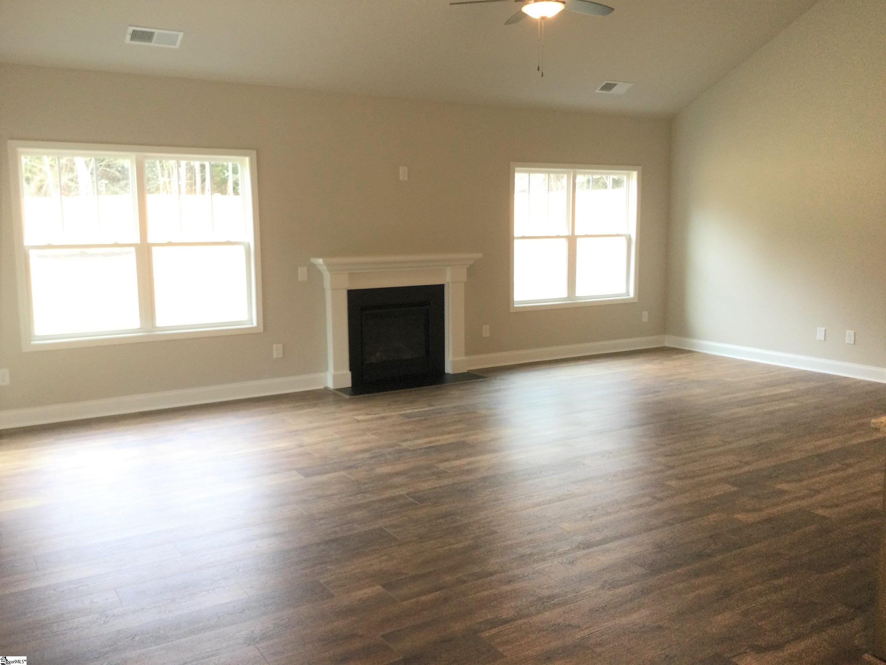 115 Bonaire Point Anderson, SC 29621 - Photo 2 of 13
