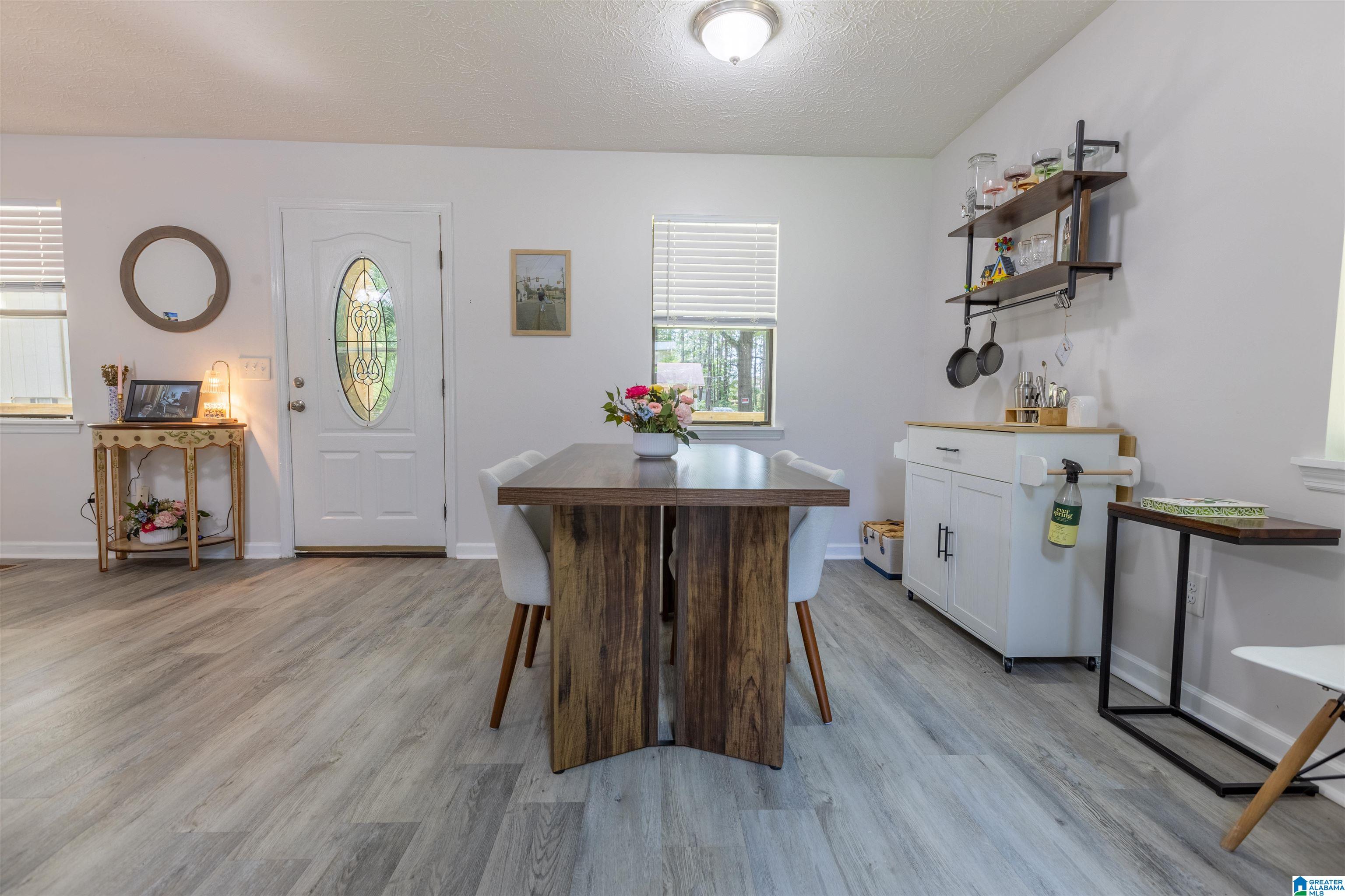 706 George Street Southeast Jacksonville, AL 36265 - Photo 4 of 27