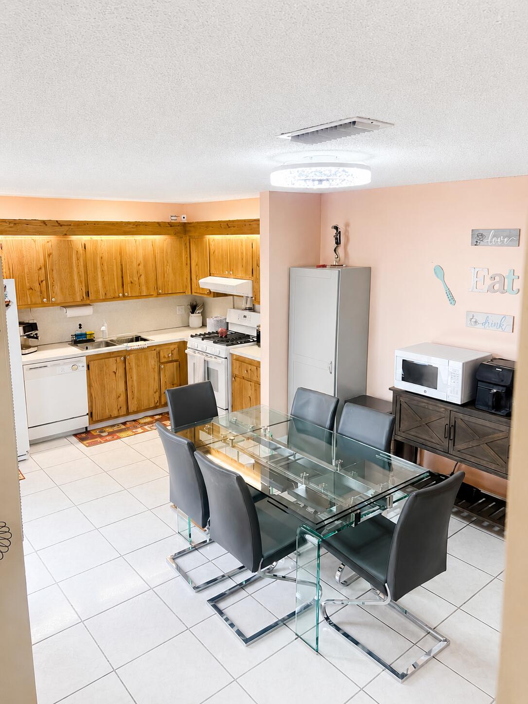 235 Woodland Road Palm Springs, FL 33461 - Photo 13 of 32 A14C1A7F-717D-4C54-8B3D-5FD403B4BF31