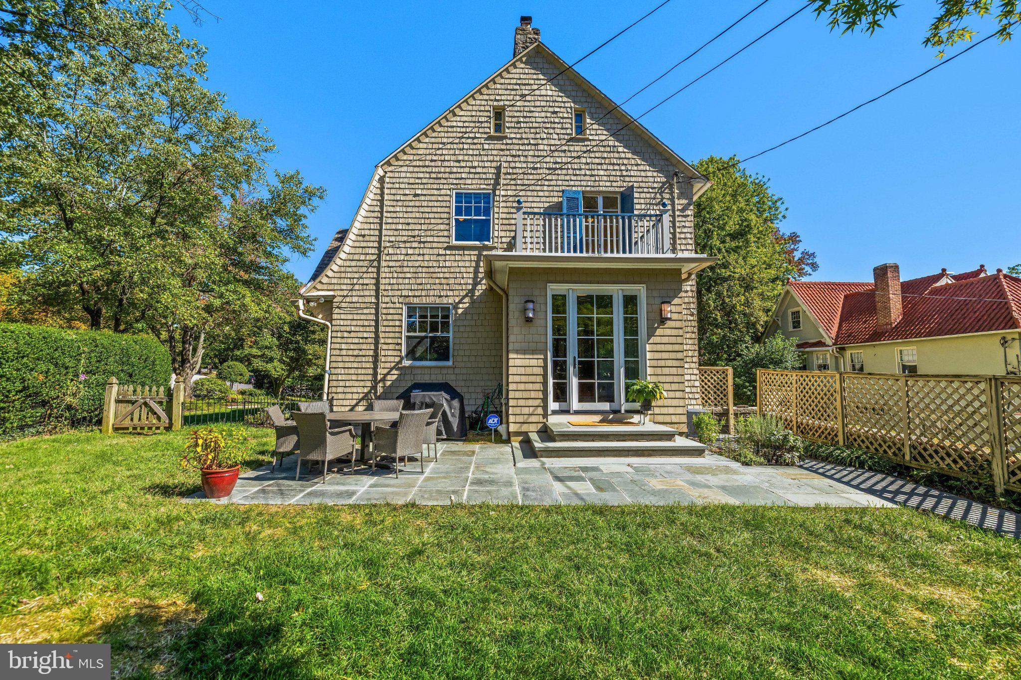 312 Oakdale Road Baltimore, MD 21210 - Photo 96 of 107 Side elevation with flagstone patio