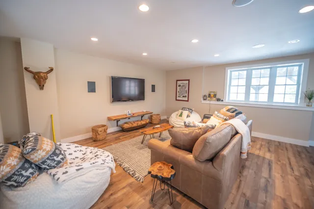 $1,700,000 | 15 Stone Ridge Loop, West Dover, VT 05356